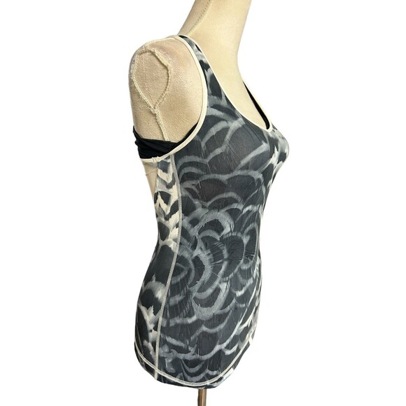 Lululemon Dance to Yoga Tank Top Pretty Plume Angel Wing Gray Size 2 - Picture 7 of 10